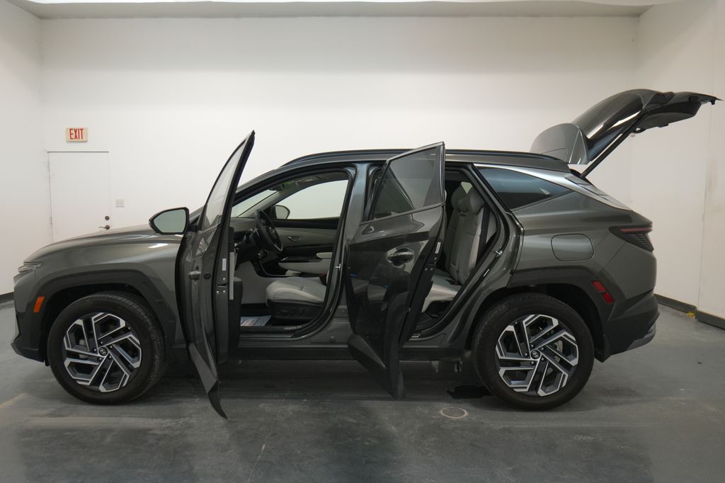 2025 Hyundai Tucson Hybrid