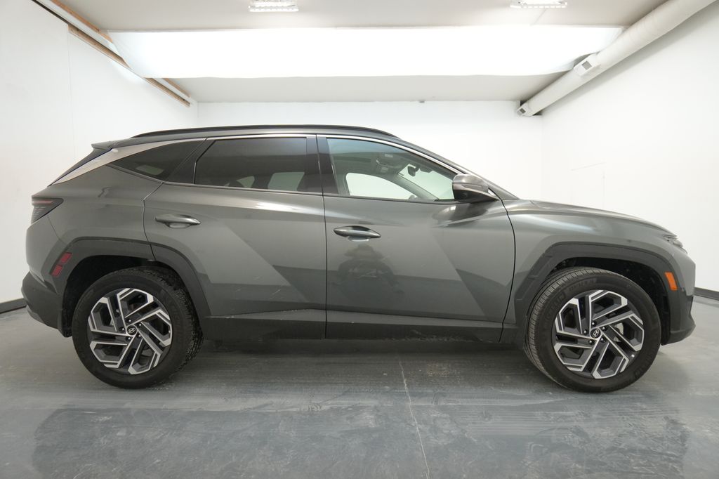 2025 Hyundai Tucson Hybrid