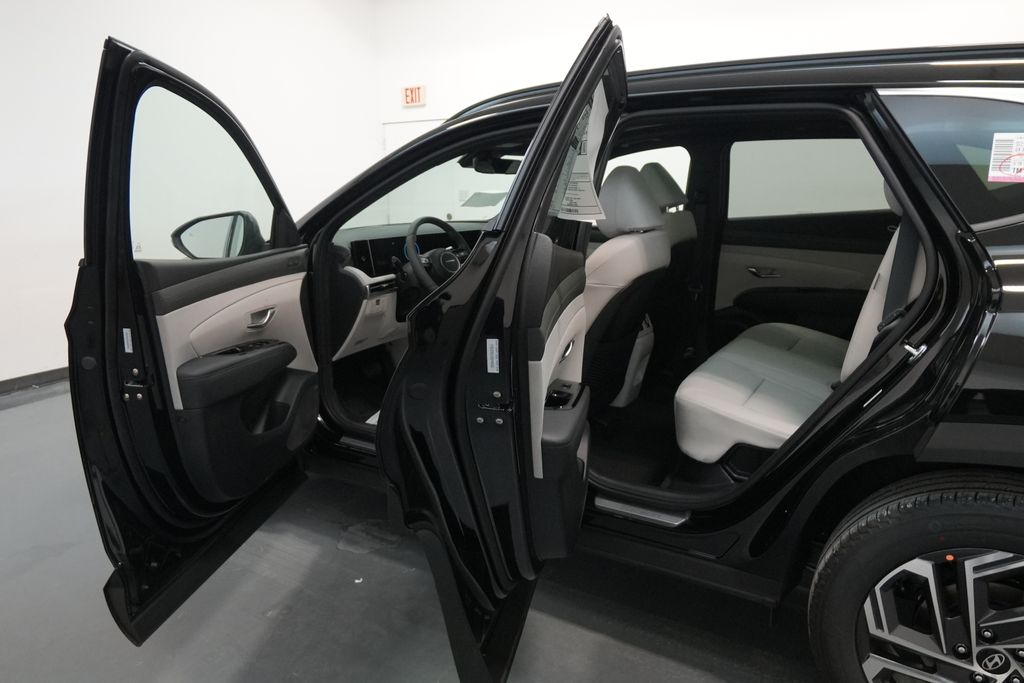 2025 Hyundai Tucson Hybrid