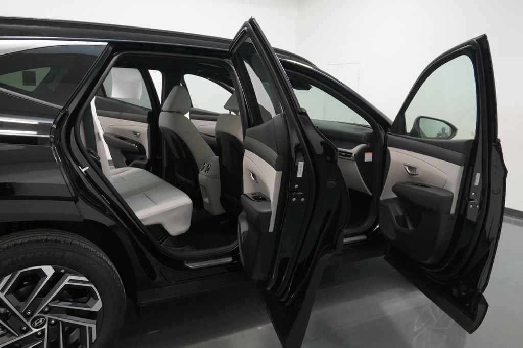 2025 Hyundai Tucson Hybrid