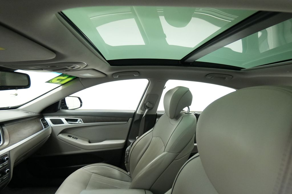 2015 Hyundai Genesis