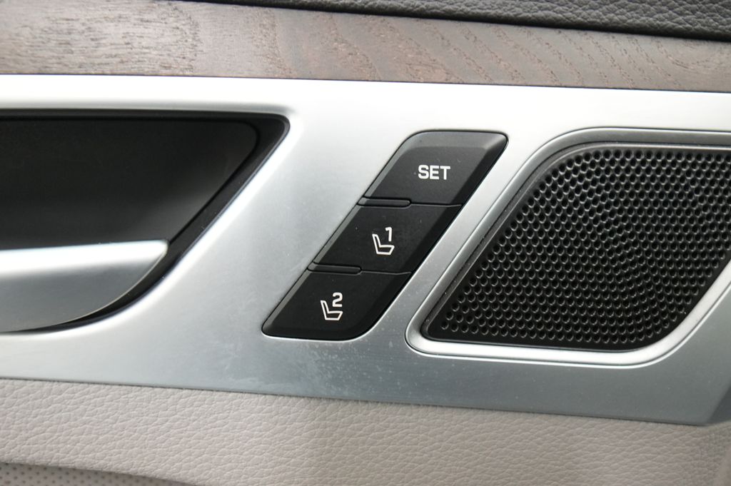 2015 Hyundai Genesis