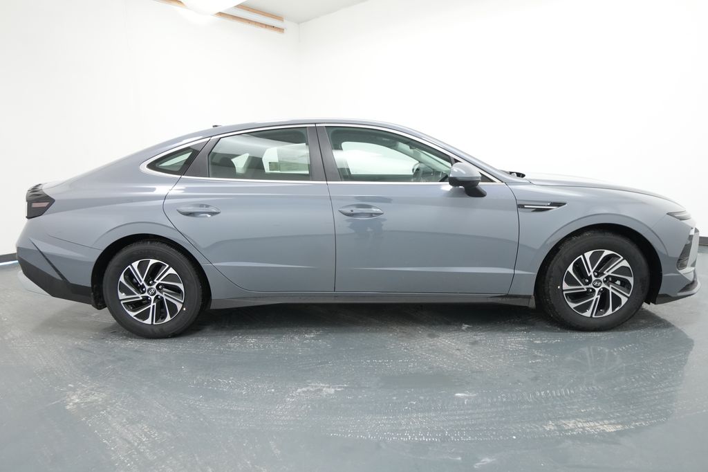 2026 Hyundai Sonata Hybrid