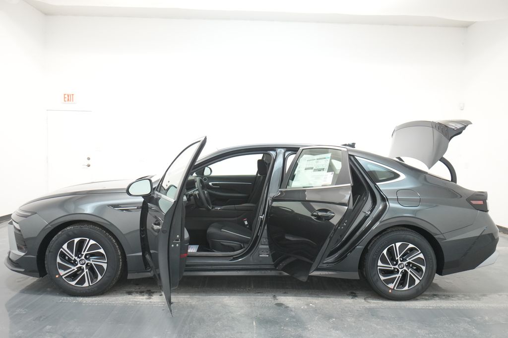 2026 Hyundai Sonata Hybrid