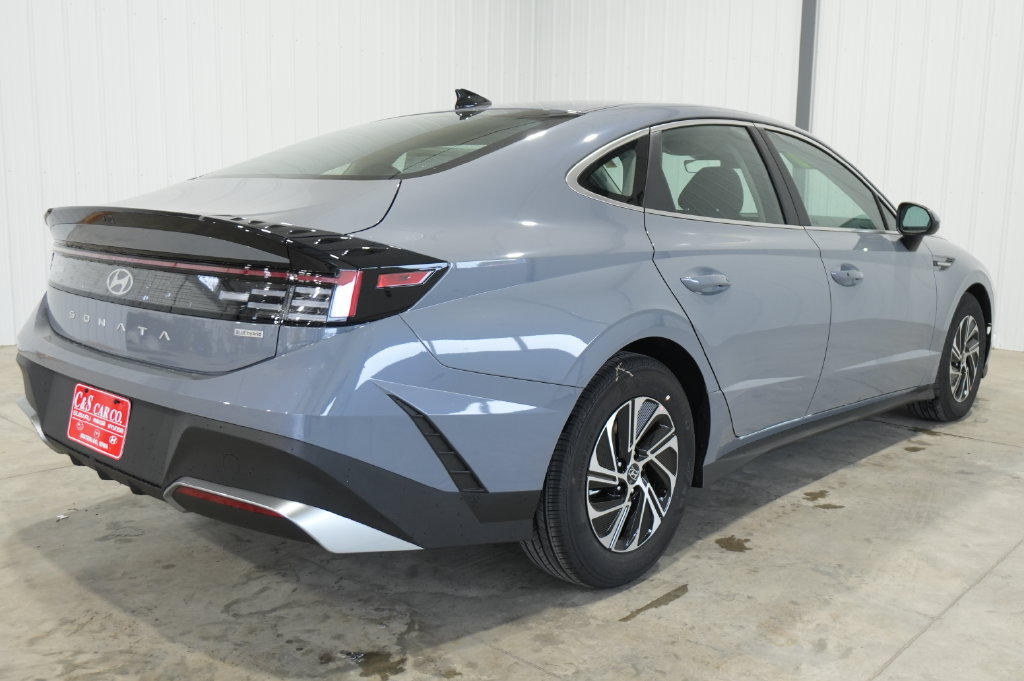 2027 Hyundai Sonata Hybrid