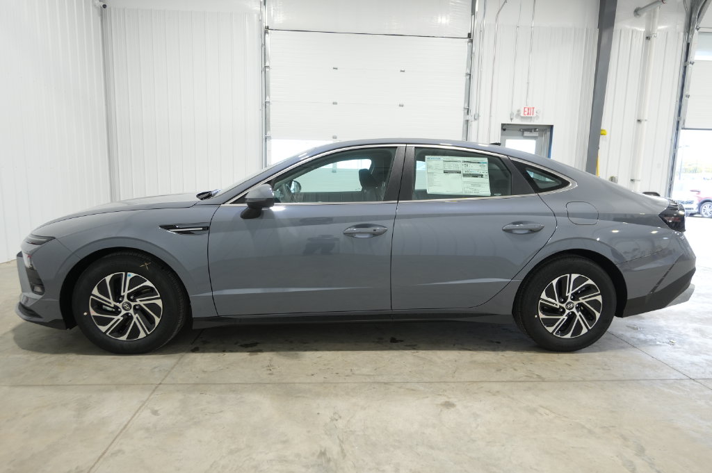 2027 Hyundai Sonata Hybrid