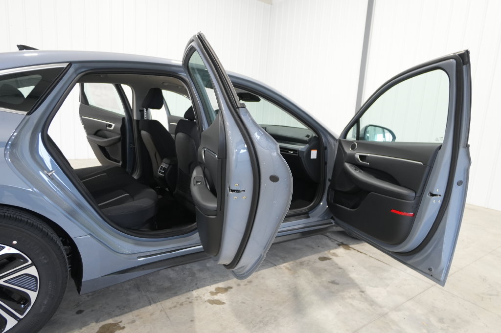2027 Hyundai Sonata Hybrid