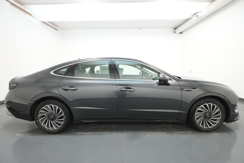 2026 Hyundai Sonata Hybrid