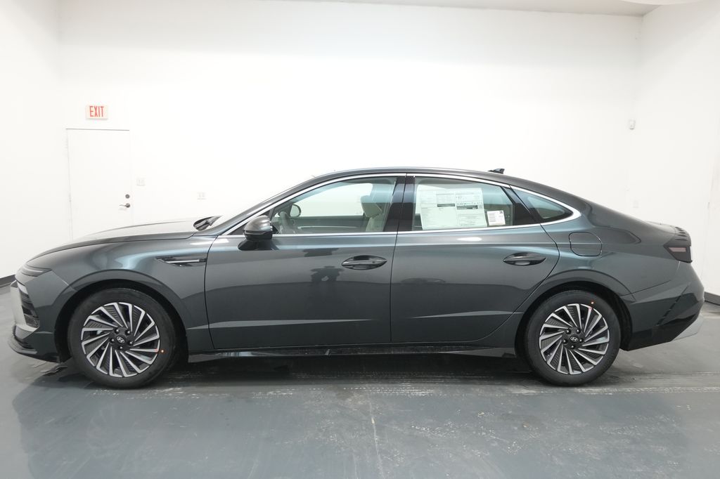 2026 Hyundai Sonata Hybrid