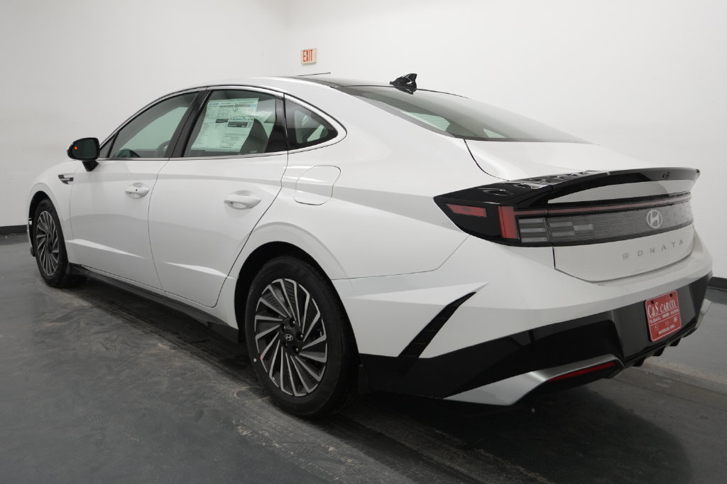 2026 Hyundai Sonata Hybrid