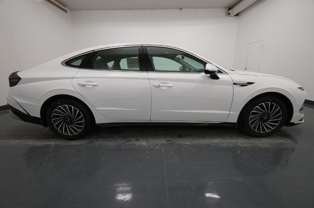 2026 Hyundai Sonata Hybrid