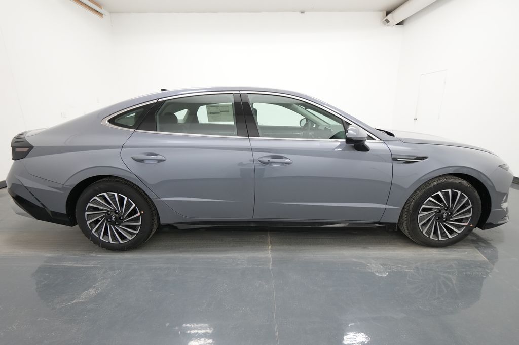 2026 Hyundai Sonata Hybrid