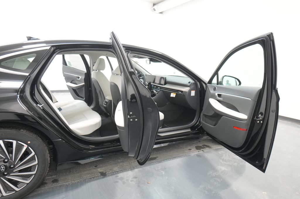 2026 Hyundai Sonata Hybrid