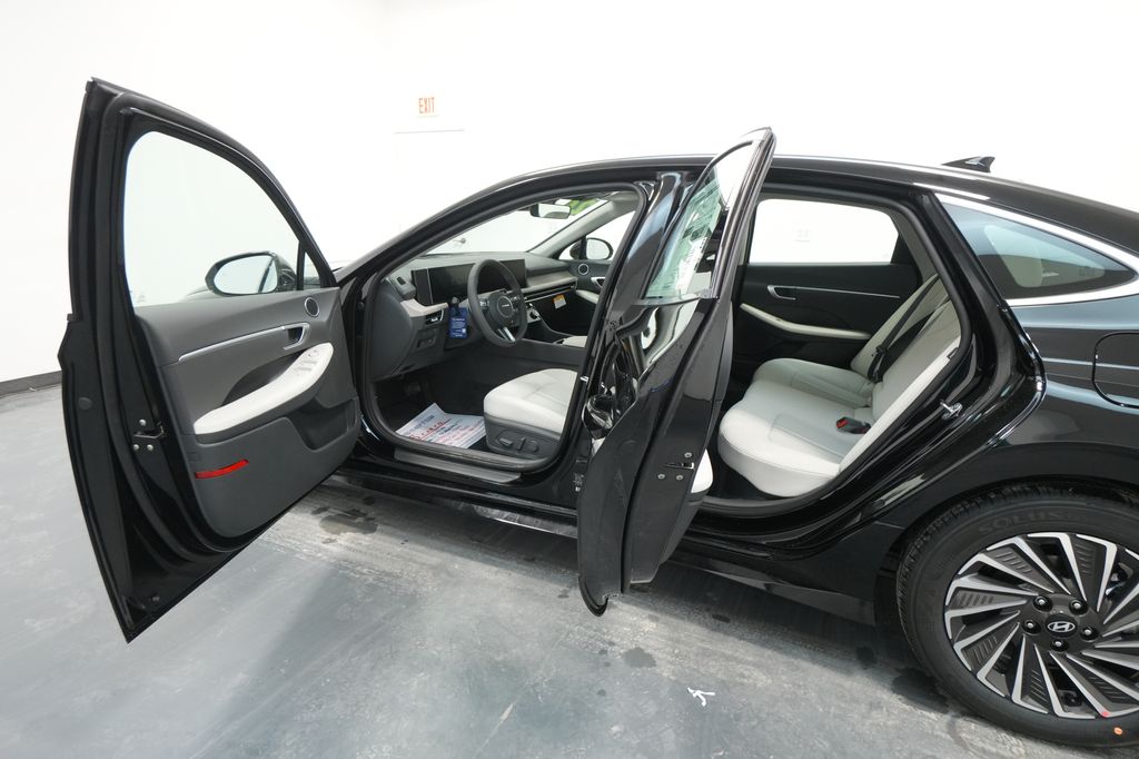 2026 Hyundai Sonata Hybrid