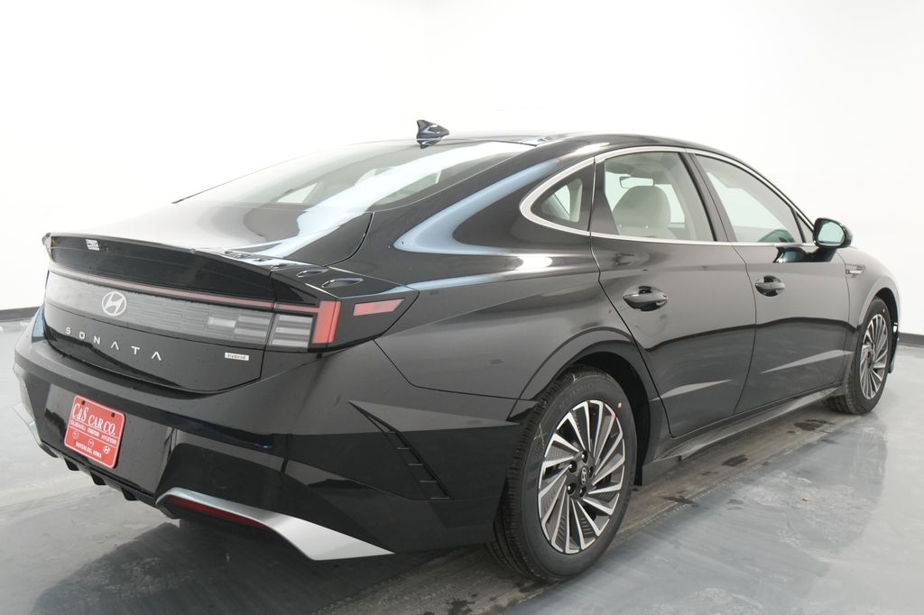 2026 Hyundai Sonata Hybrid