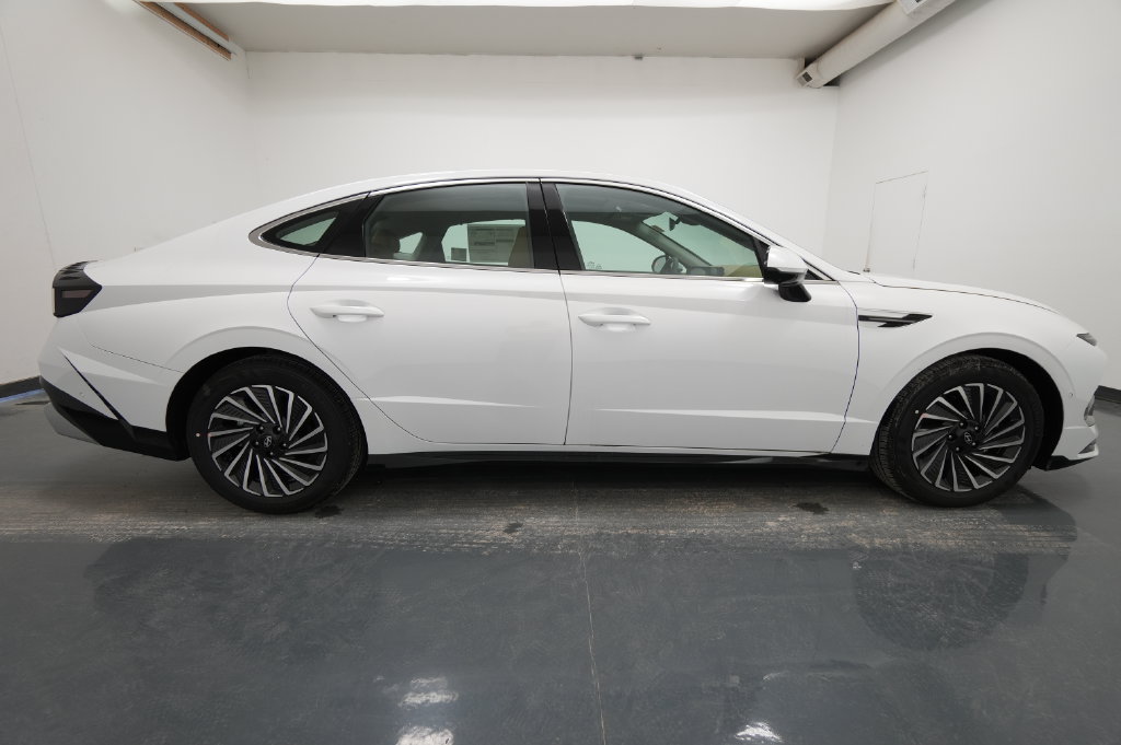 2026 Hyundai Sonata Hybrid