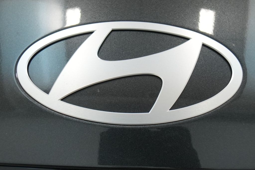 2025 Hyundai Sonata Hybrid Limited - Photo 23