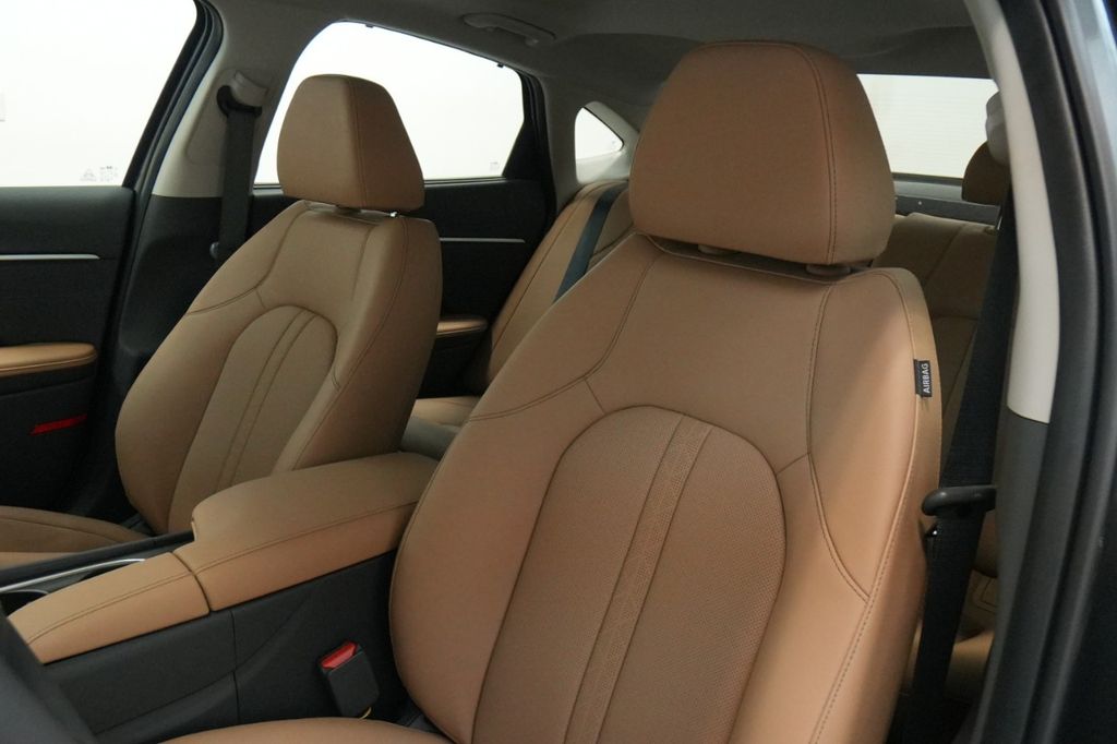 2025 Hyundai Sonata Hybrid