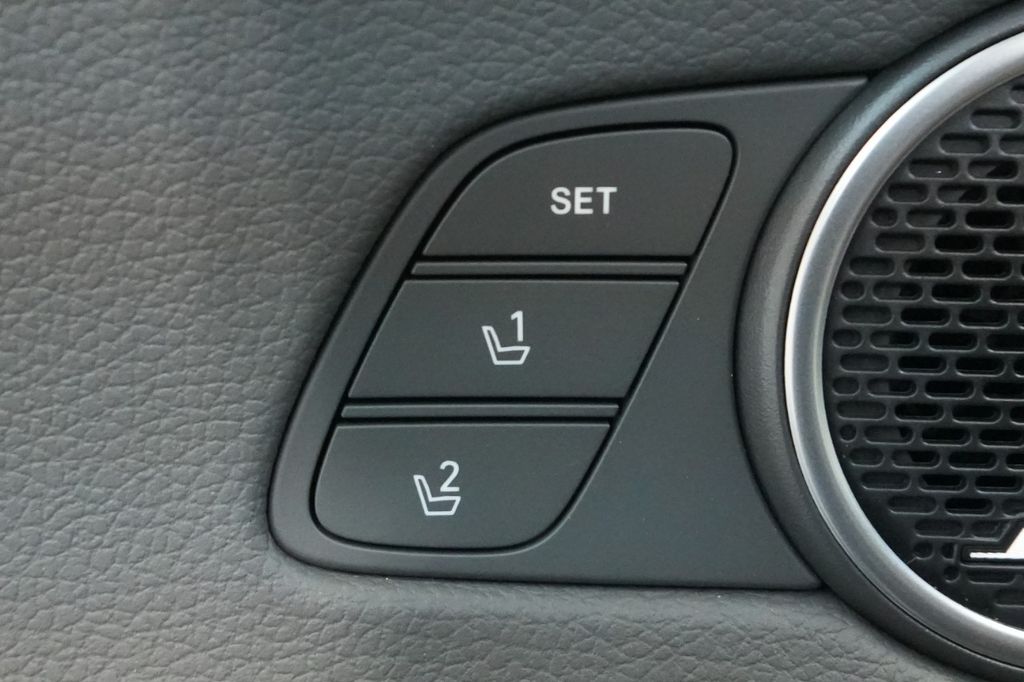 2025 Hyundai Sonata Hybrid Limited - Photo 29