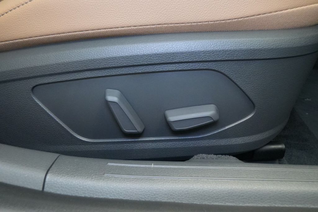 2025 Hyundai Sonata Hybrid Limited - Photo 42
