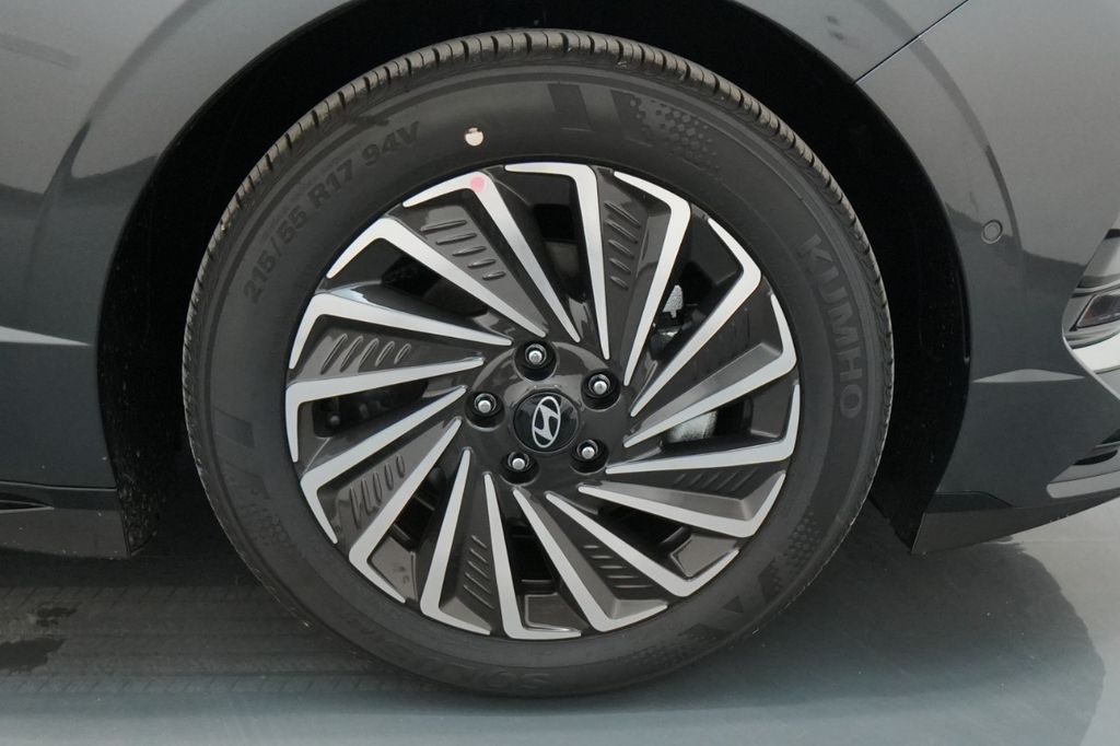 2025 Hyundai Sonata Hybrid Limited - Photo 22
