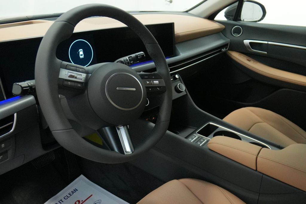 2025 Hyundai Sonata Hybrid