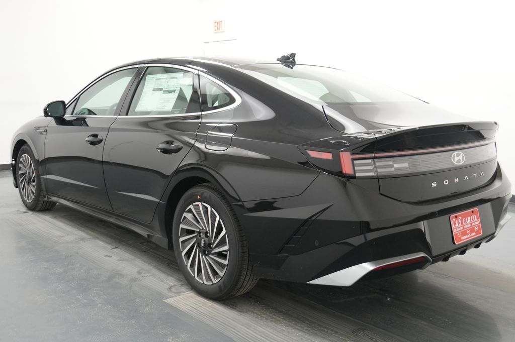 2026 Hyundai Sonata Hybrid