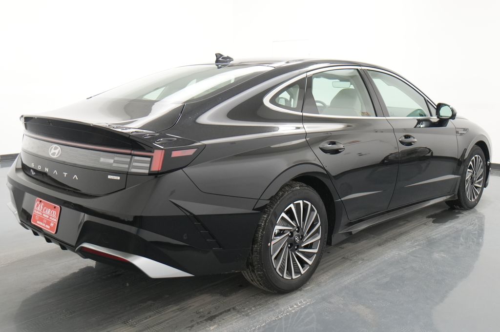 2026 Hyundai Sonata Hybrid