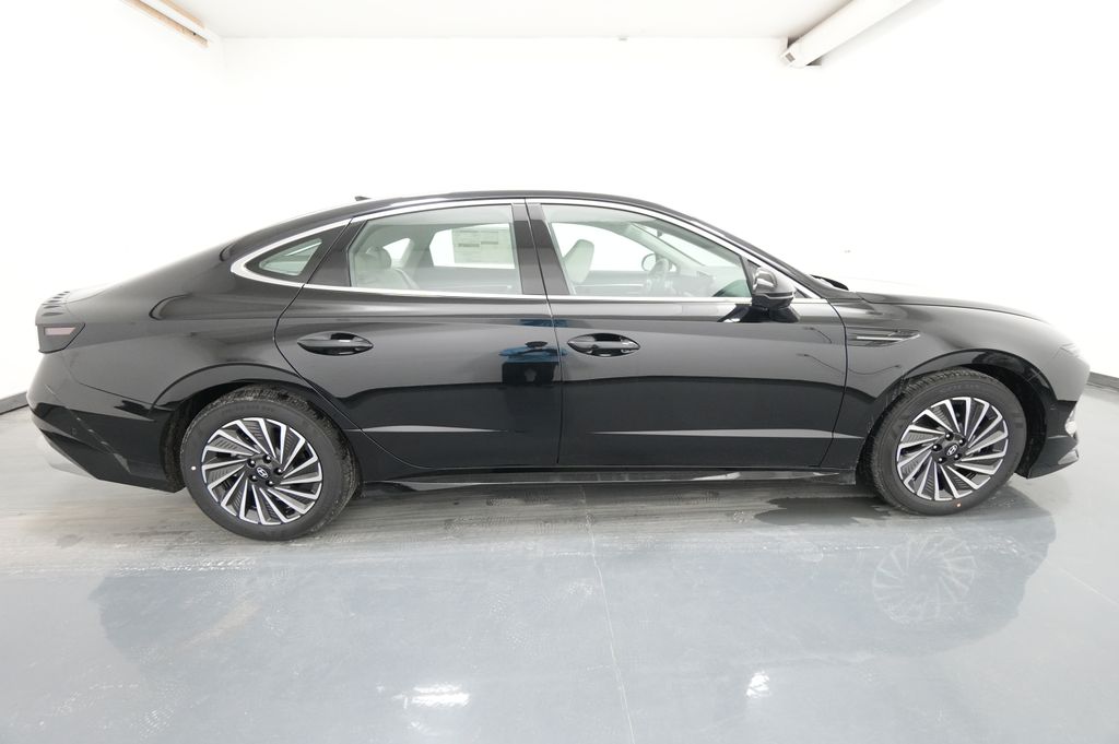 2026 Hyundai Sonata Hybrid