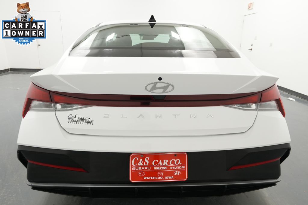 2024 Hyundai Elantra