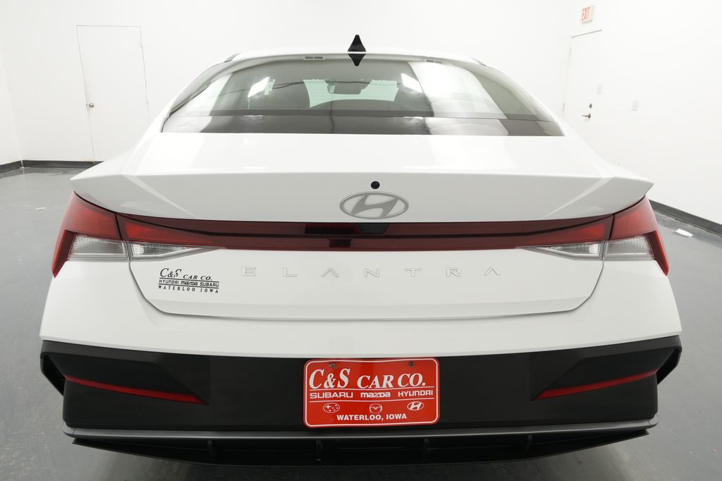 2024 Hyundai Elantra