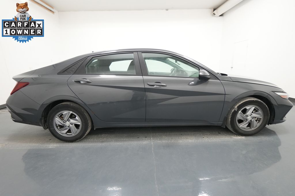 2024 Hyundai Elantra