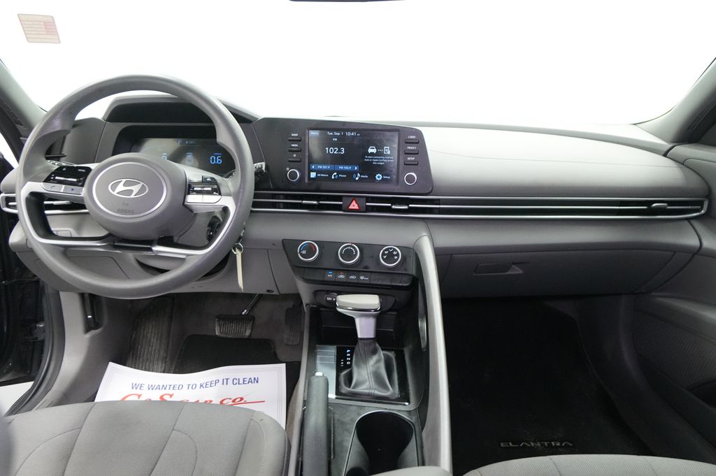 2024 Hyundai Elantra