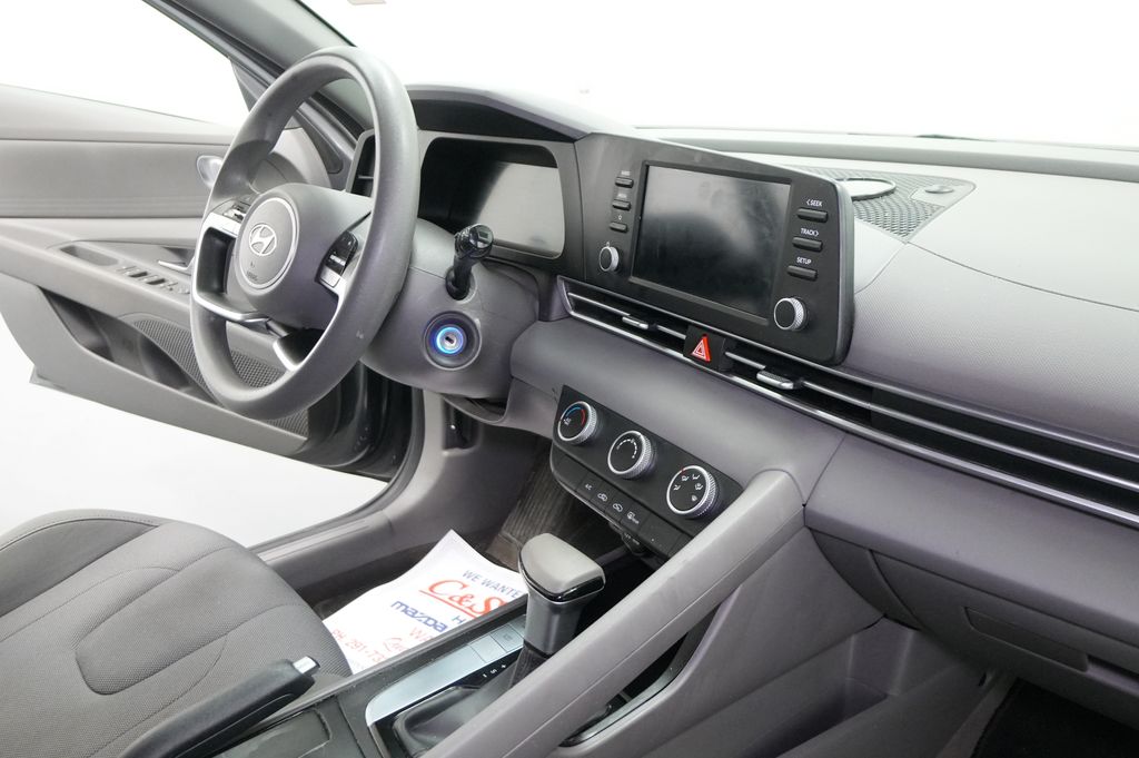 2024 Hyundai Elantra