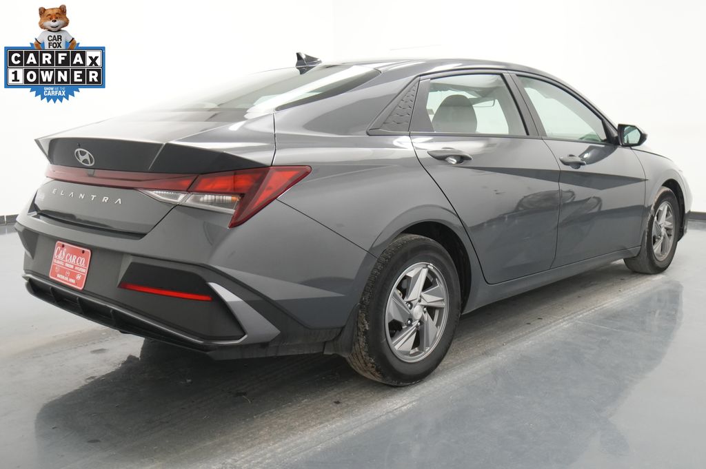 2024 Hyundai Elantra