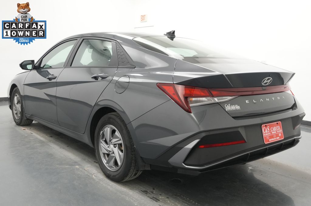 2024 Hyundai Elantra