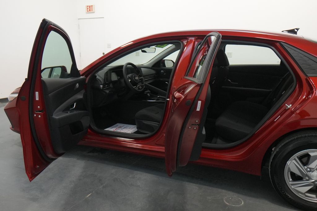 2025 Hyundai Elantra