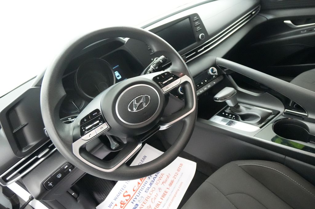2023 Hyundai Elantra Hybrid