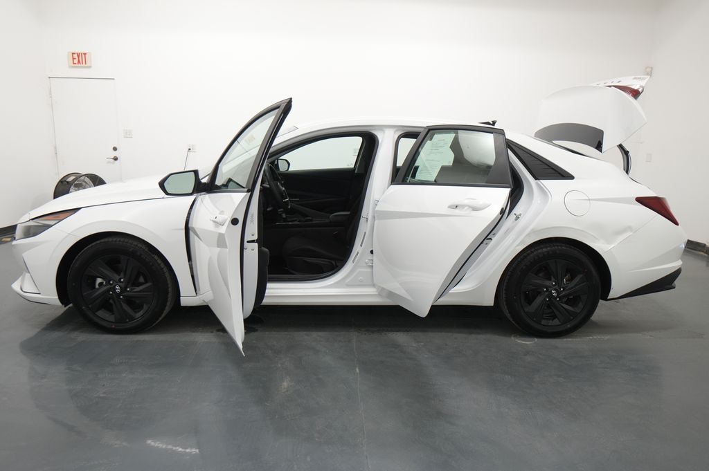 2023 Hyundai Elantra Hybrid