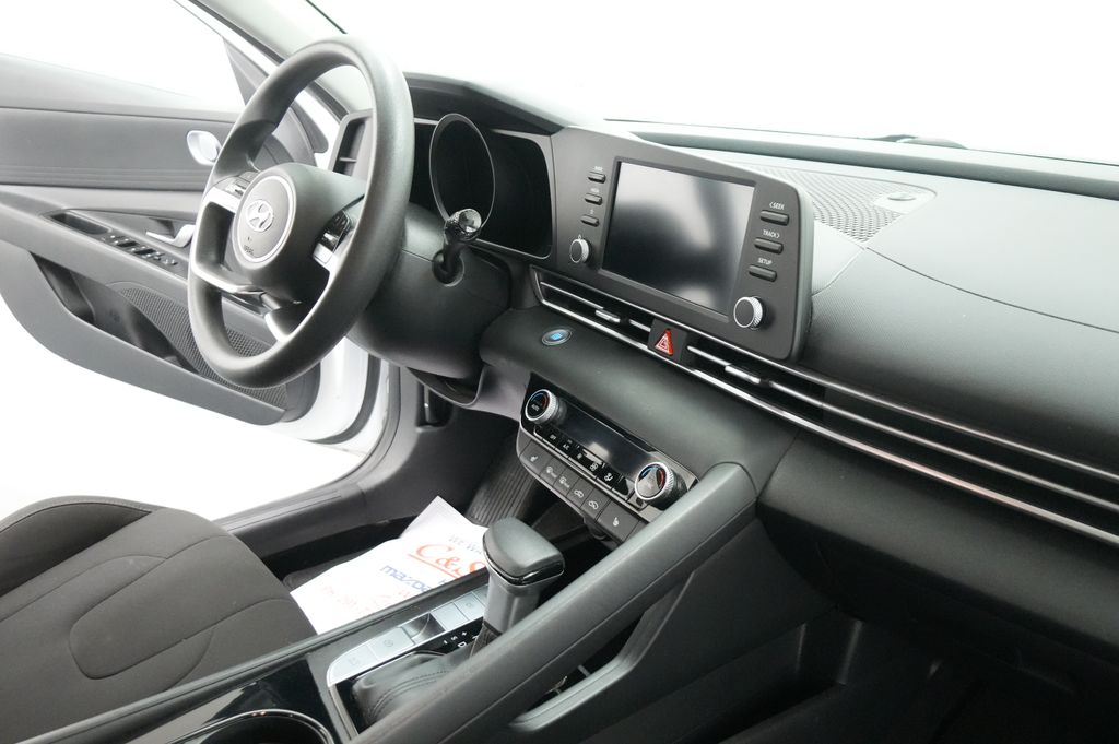 2023 Hyundai Elantra Hybrid