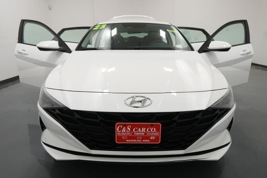 2023 Hyundai Elantra Hybrid