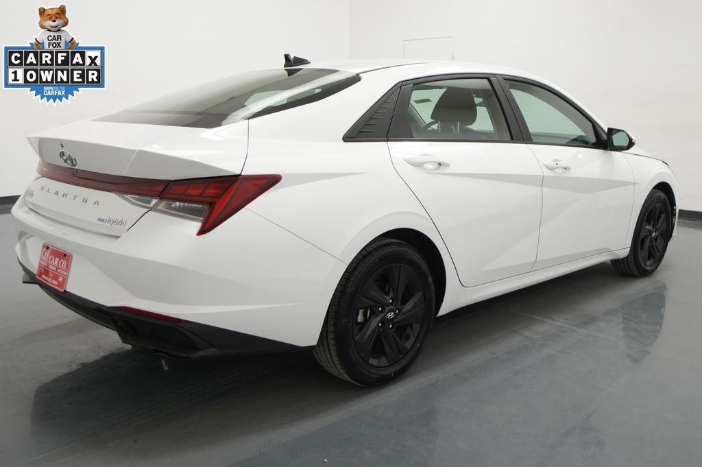 2023 Hyundai Elantra Hybrid