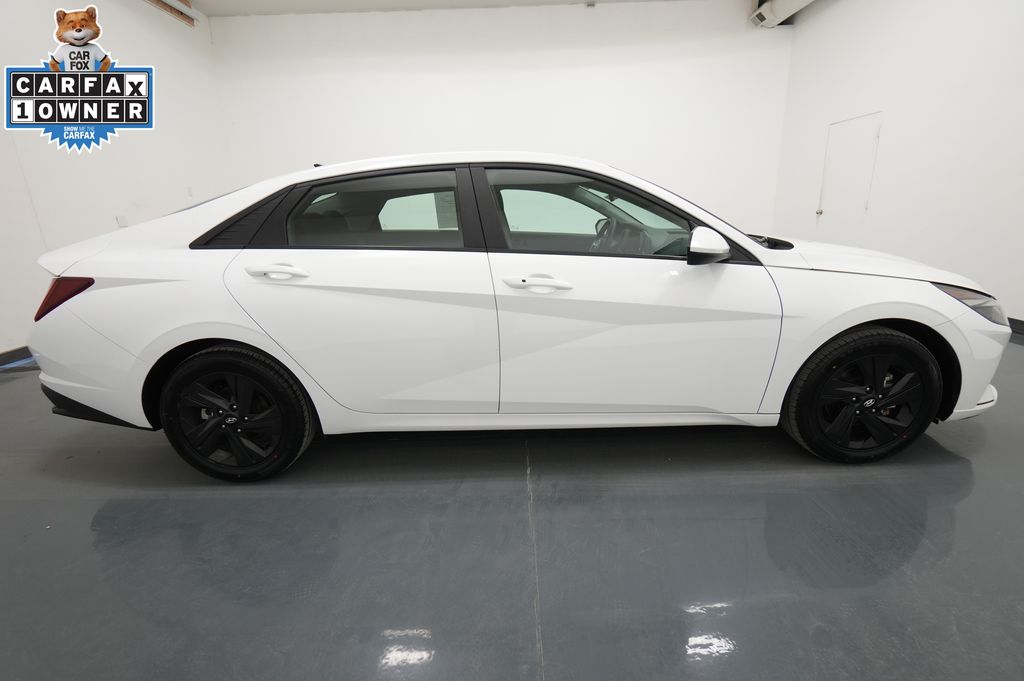 2023 Hyundai Elantra Hybrid