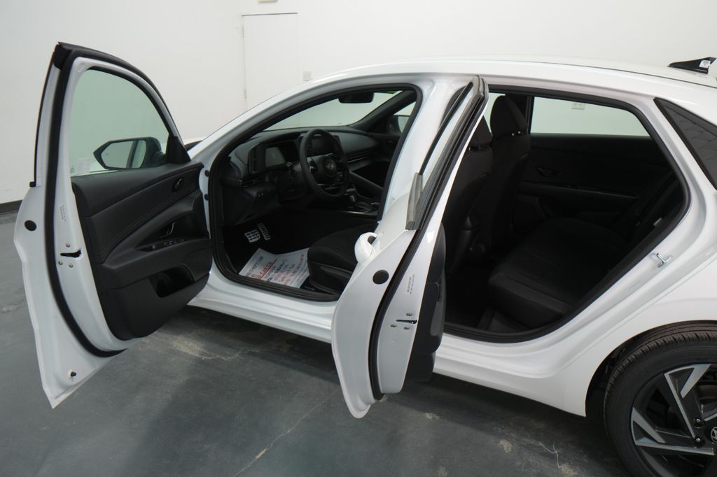 2025 Hyundai Elantra