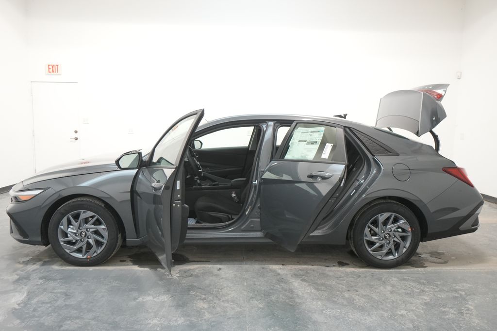 2026 Hyundai Elantra Hybrid