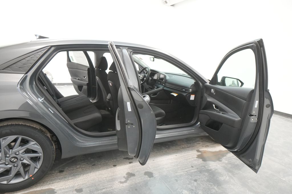 2026 Hyundai Elantra Hybrid