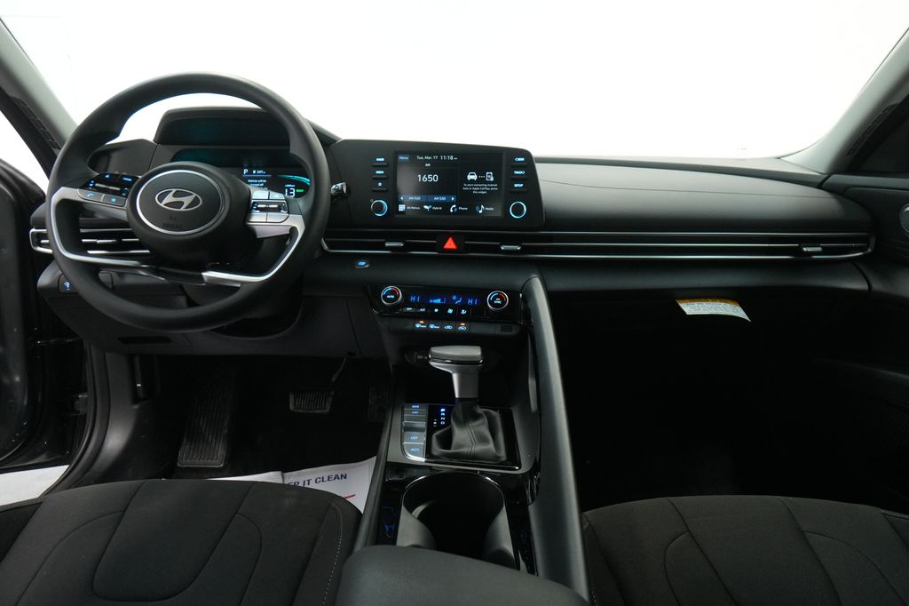 2026 Hyundai Elantra Hybrid