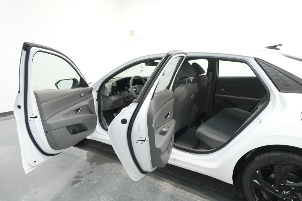 2026 Hyundai Elantra Hybrid