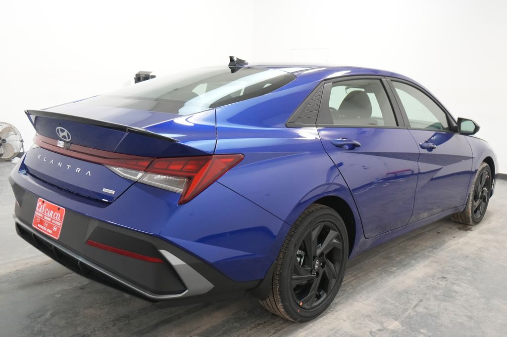 2026 Hyundai Elantra Hybrid