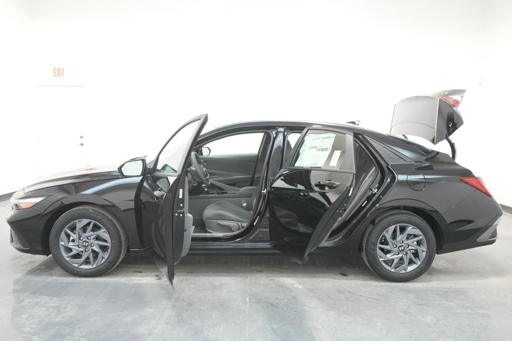 2026 Hyundai Elantra Hybrid